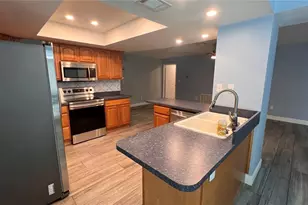10007 Linden Pl Dr, Seminole, FL 33776 - Photo 6