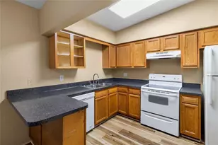 1650 49th Ave N, Saint Petersburg, FL 33714 - Photo 14