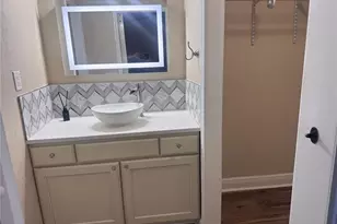 3418 Sunrise Villas Ct N, Tampa, FL 33614 - Photo 20