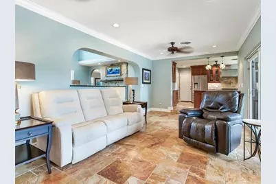 6930 Bougainvilla Avenue S, Saint Petersburg, FL 33707 - Photo 18