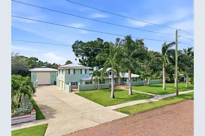 6930 Bougainvilla Avenue S, Saint Petersburg, FL 33707 - Photo 2