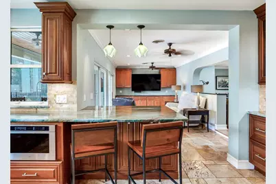 6930 Bougainvilla Avenue S, Saint Petersburg, FL 33707 - Photo 26