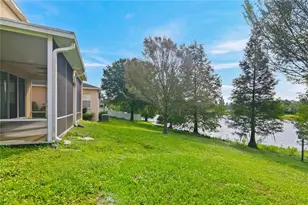 36022 Laguna Hills Cir, Zephyrhills, FL 33541 - Photo 4