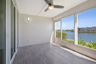7645 Sun Island Dr S, South Pasadena, FL 33707 - Photo 18
