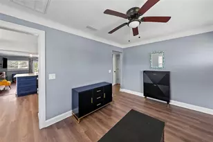 824 61st Ave NE, Saint Petersburg, FL 33703 - Photo 4
