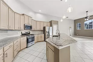 219 Ronja Ln, Valrico, FL 33594 - Photo 8
