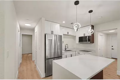 3306 W Wyoming Avenue, Tampa, FL 33611 - Photo 6
