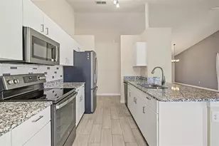 5809 Black Walnut Ct, Tampa, FL 33625 - Photo 10
