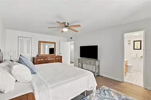 11000 Gulf Blvd, Treasure Island, FL 33706 - Photo 42