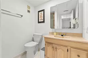 11000 Gulf Blvd, Treasure Island, FL 33706 - Photo 38