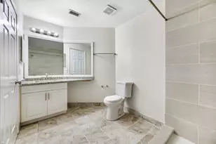 6119 Memorial Hwy, Tampa, FL 33615 - Photo 26