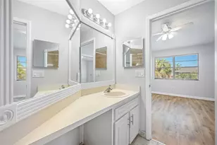 6119 Memorial Hwy, Tampa, FL 33615 - Photo 30