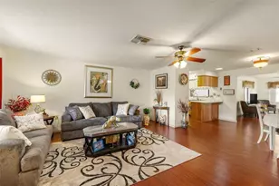 241 W Hollyfern Pl, Beverly Hills, FL 34465 - Photo 4