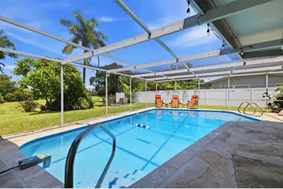 9542 Oakhurst Road, Seminole, FL 33776 - Photo 2