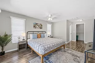 9542 Oakhurst Rd, Seminole, FL 33776 - Photo 12