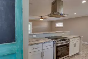 12314 114th St, Seminole, FL 33778 - Photo 4