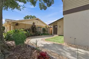 4830 Grove Point Dr, Tampa, FL 33624 - Photo 6