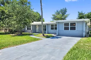 841 La Plaza Ave S, Saint Petersburg, FL 33707 - Photo 1