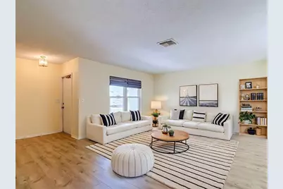 905 Bluewater Drive, Sun City Center, FL 33573 - Photo 10