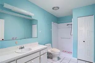 905 Bluewater Dr, Sun City Center, FL 33573 - Photo 32