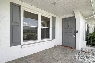 905 Bluewater Dr, Sun City Center, FL 33573 - Photo 4