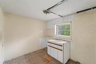 504 E Emily St, Tampa, FL 33603 - Photo 20
