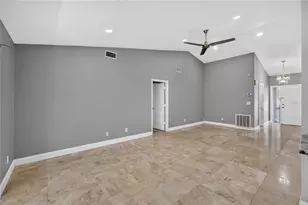 4004 Shoreside Cir, Tampa, FL 33624 - Photo 6