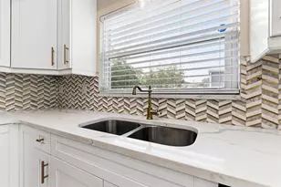 2614 W Henry Ave, Tampa, FL 33614 - Photo 10