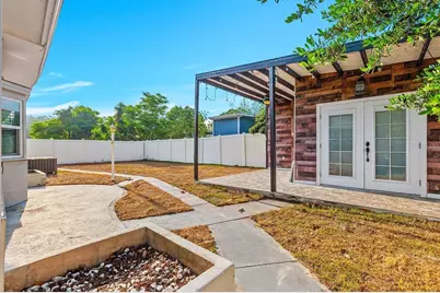 2614 W Henry Avenue, Tampa, FL 33614 - Photo 14