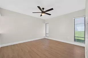 456 Lakeview Dr, Palm Harbor, FL 34683 - Photo 12