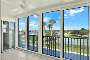 10216 Regal Dr, Largo, FL 33774 - Photo 26