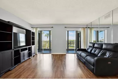 10216 Regal Drive #404, Largo, FL 33774 - Photo 6