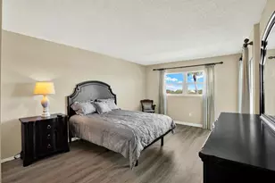 10216 Regal Dr, Largo, FL 33774 - Photo 12
