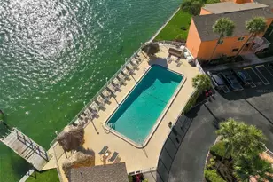 7430 Sunshine Skyway Ln S, Saint Petersburg, FL 33711 - Photo 30