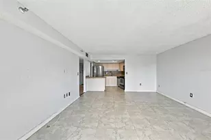 7430 Sunshine Skyway Ln S, Saint Petersburg, FL 33711 - Photo 10