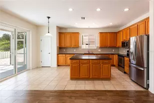 10907 Golden Silence Dr, Riverview, FL 33579 - Photo 4