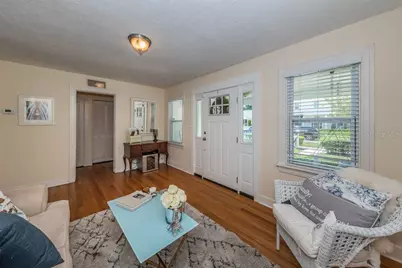 1037 18th Avenue N, Saint Petersburg, FL 33704 - Photo 4