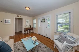 1037 18th Ave N, Saint Petersburg, FL 33704 - Photo 4