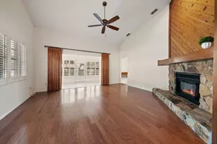 3160 Jademoor Cir, Palm Harbor, FL 34685 - Photo 4