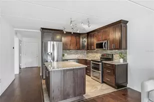 821 Deleon Ct, Dunedin, FL 34698 - Photo 12