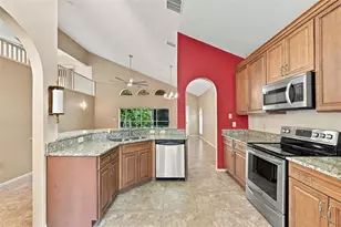 11109 Clayridge Dr, Tampa, FL 33635 - Photo 4