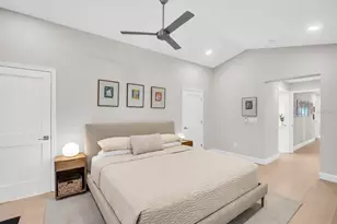 1023 19th Ave N, Saint Petersburg, FL 33704 - Photo 32