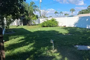 8825 113th St, Seminole, FL 33772 - Photo 4