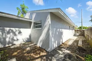 3165 Downing St, Clearwater, FL 33759 - Photo 4