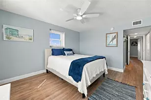 285 107th Ave, Treasure Island, FL 33706 - Photo 16