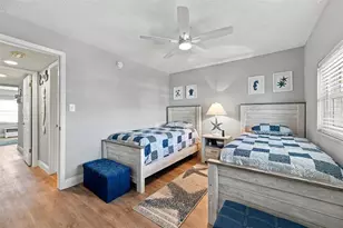 285 107th Ave, Treasure Island, FL 33706 - Photo 20