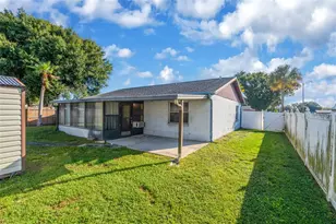 1002 Pine Ridge Cir, Brandon, FL 33511 - Photo 22