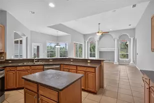 12263 Creek Edge Dr, Riverview, FL 33579 - Photo 10
