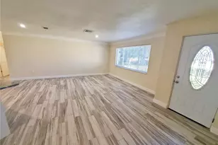 2661 Columbus Wy S, Saint Petersburg, FL 33712 - Photo 2
