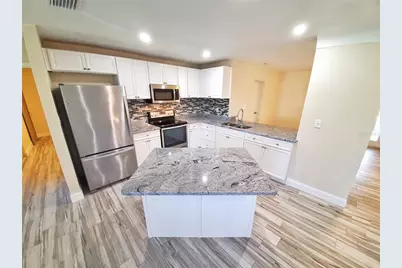 2661 Columbus Way S, Saint Petersburg, FL 33712 - Photo 6